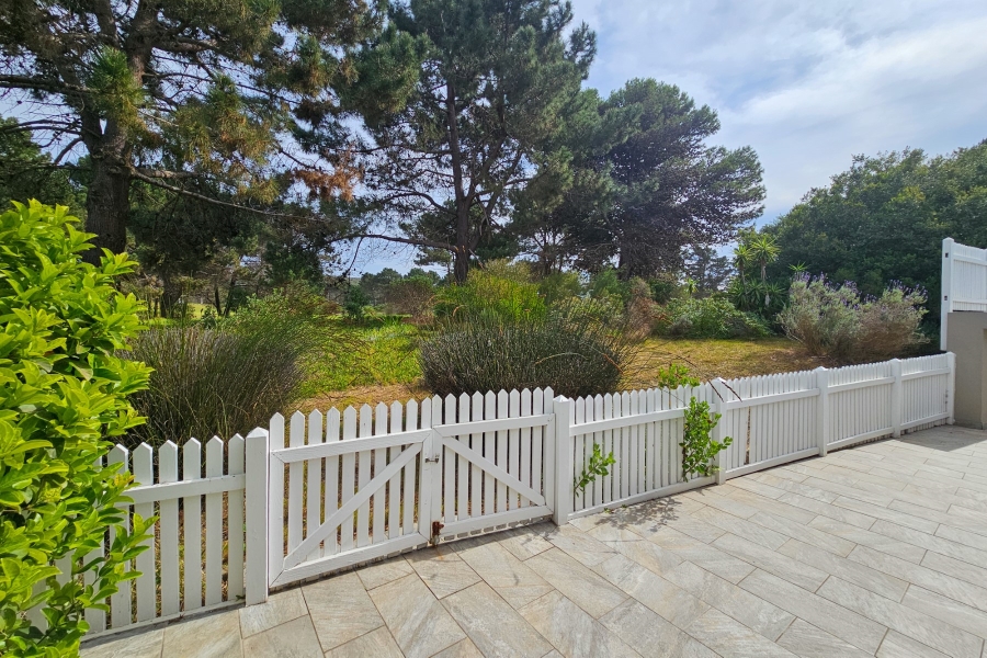 4 Bedroom Property for Sale in Goose Valley Western Cape
